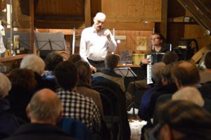 Bas/bariton Cees Vermandel en accordeonist Gertie Bruin in Woldzigt Roderwolde